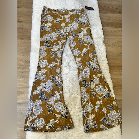 Free People Floral Make a Statement Flare Pants - Picture 4 of 9